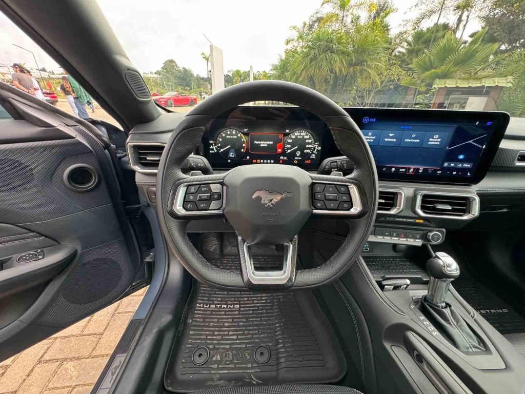 Ford-Mustang-2024-Colombia