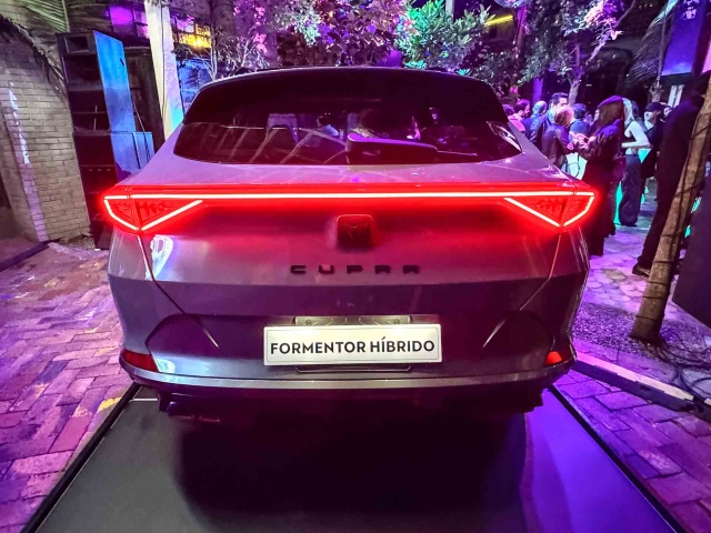 Cupra-Formentor-híbrido-PHEV-Colombia