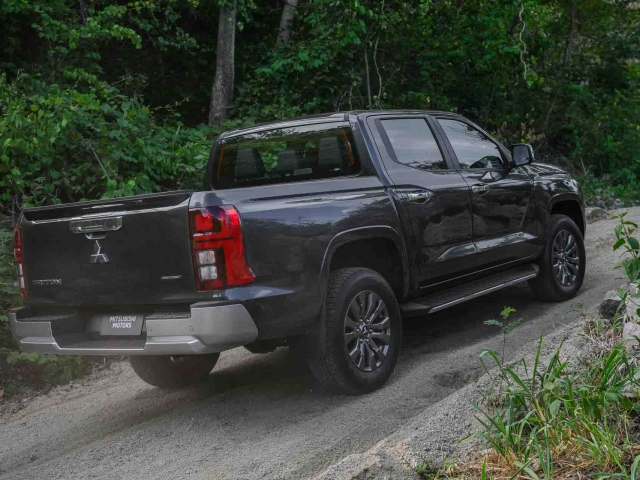 Mitsubishi-L200-2025-Colombia