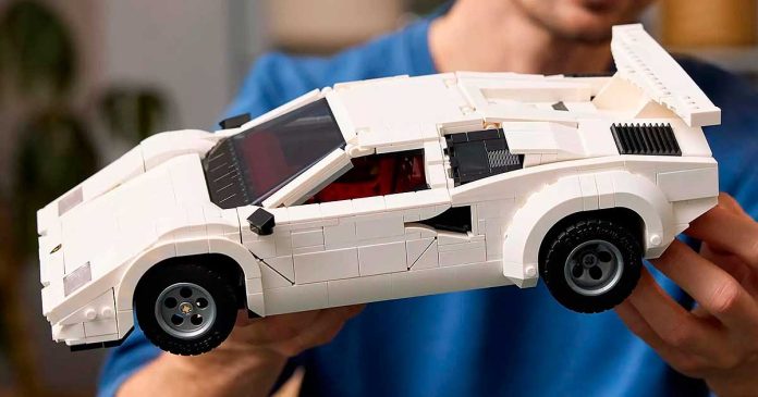 Lamborghini-Countach-Lego-Icons