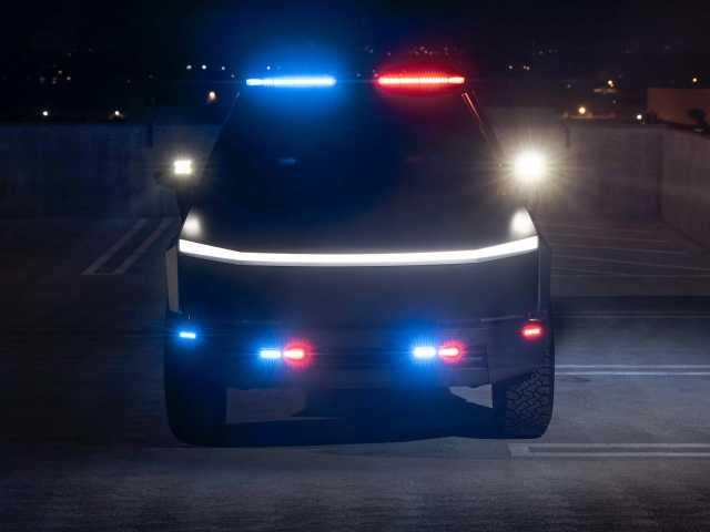 Tesla-Cybertruck-policía