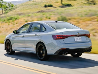 Volkswagen-Jetta-GLI-2025-actualización
