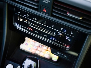 Volkswagen-Jetta-GLI-2025-actualización