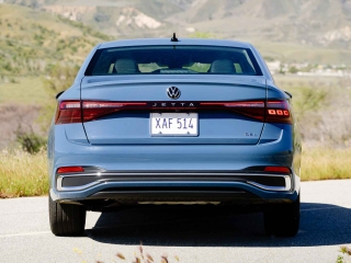 Volkswagen-Jetta-GLI-2025-actualización