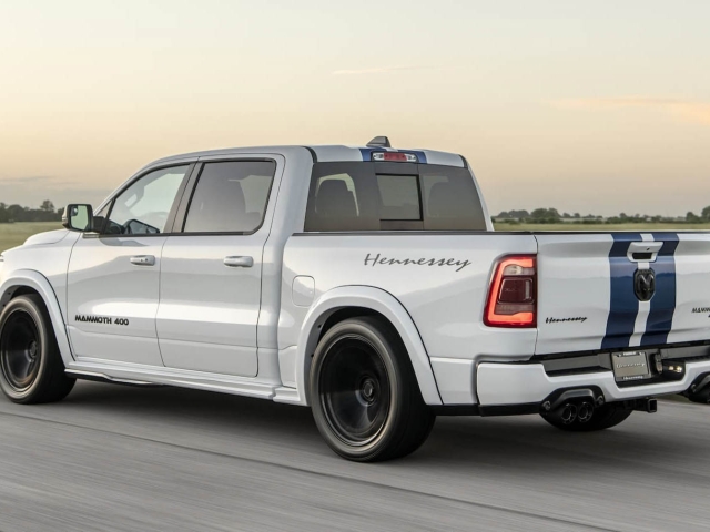 Hennessey-RAM-1500-V8-Viper