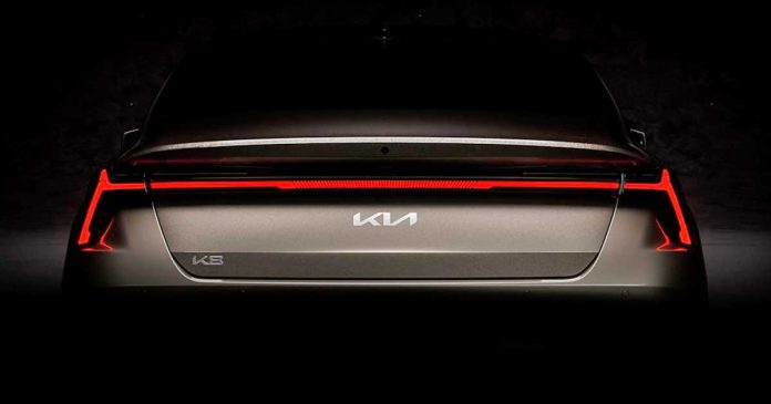 Kia-K8-adelanto