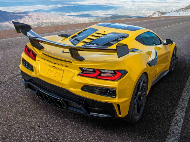 Chevrolet-Corvette-ZR1