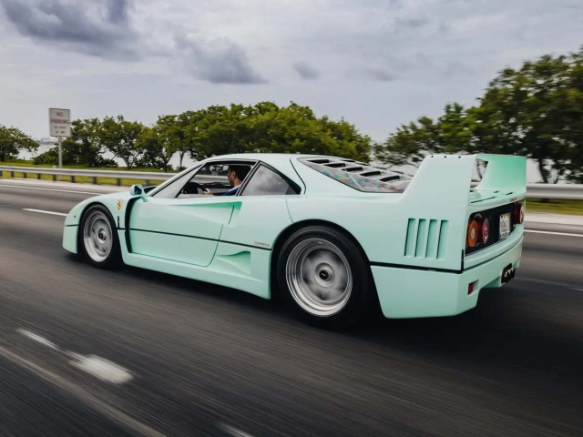 Ferrari-F40-menta