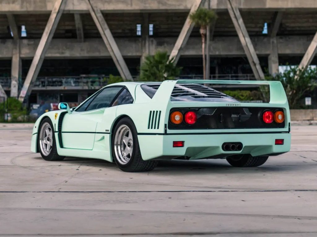 Ferrari-F40-menta