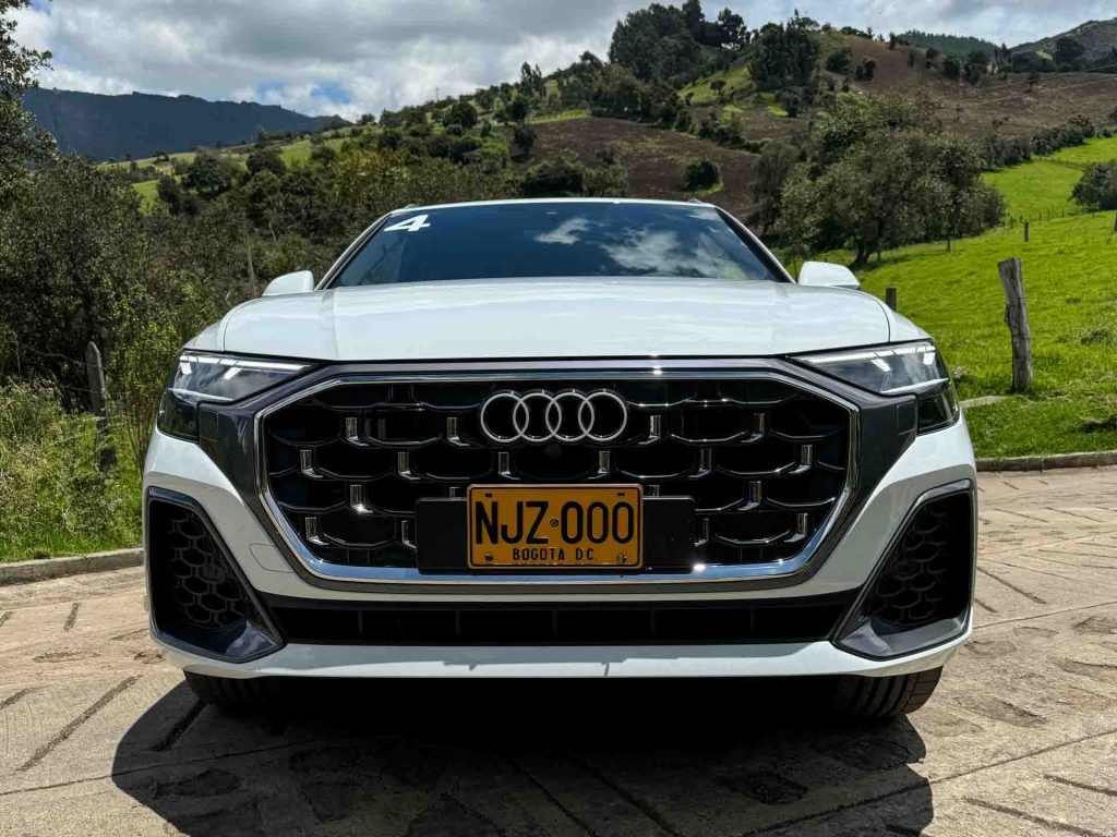 Audi-Q8-2024-Colombia