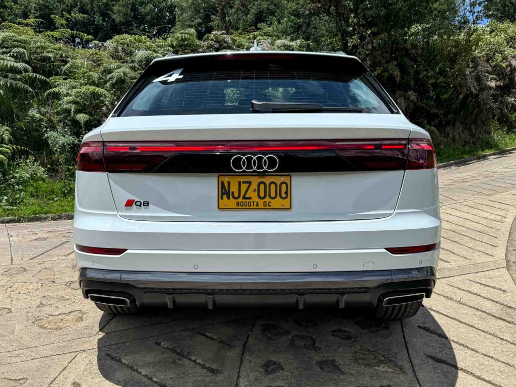 Audi-Q8-2024-Colombia