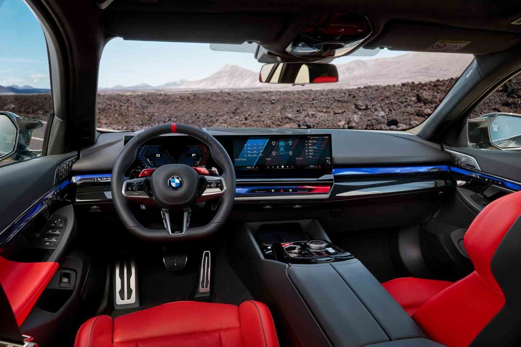 BMW-M5-Touring-2025