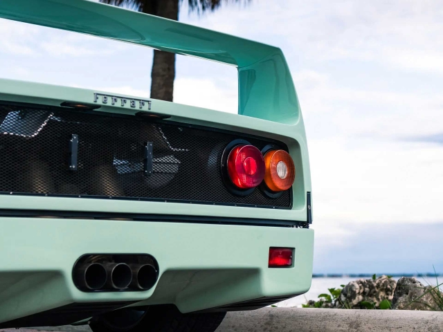 Ferrari-F40-menta