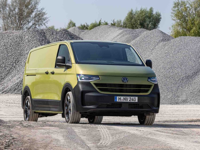 Volkswagen-Transporter-Ford-Transit