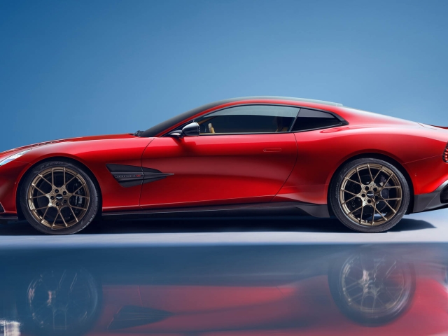 Aston-Martin-Vanquish-V12