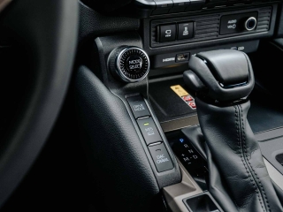 © Toyota Toyota-Land-Cruiser-Prado-250-diésel-Colombia