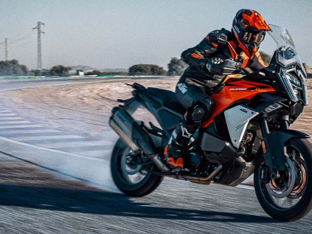 KTM 1390 Super Adventure S Evo