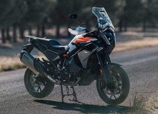 KTM-1390-Super-Adventure