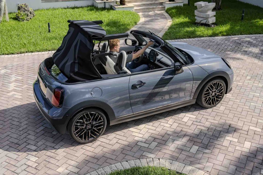 Mini-Cooper-Convertible-2025