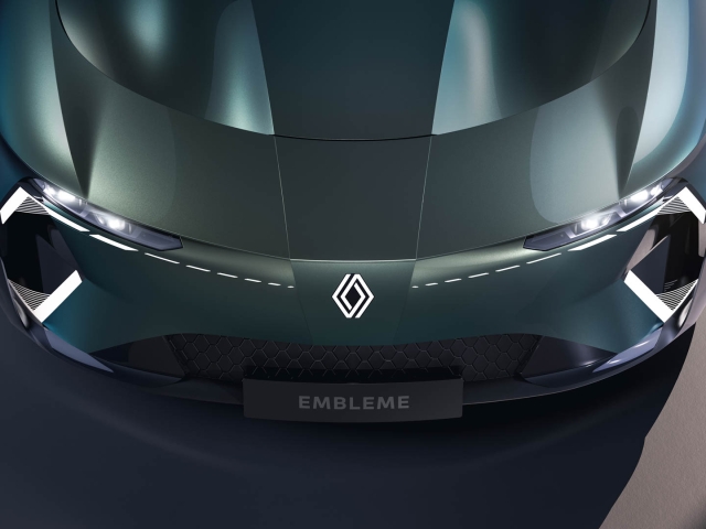 Renault Embleme demo car