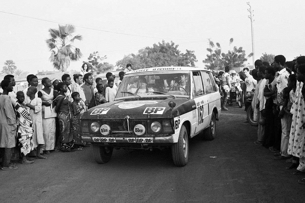 Land-Rover-Defender-Dakar