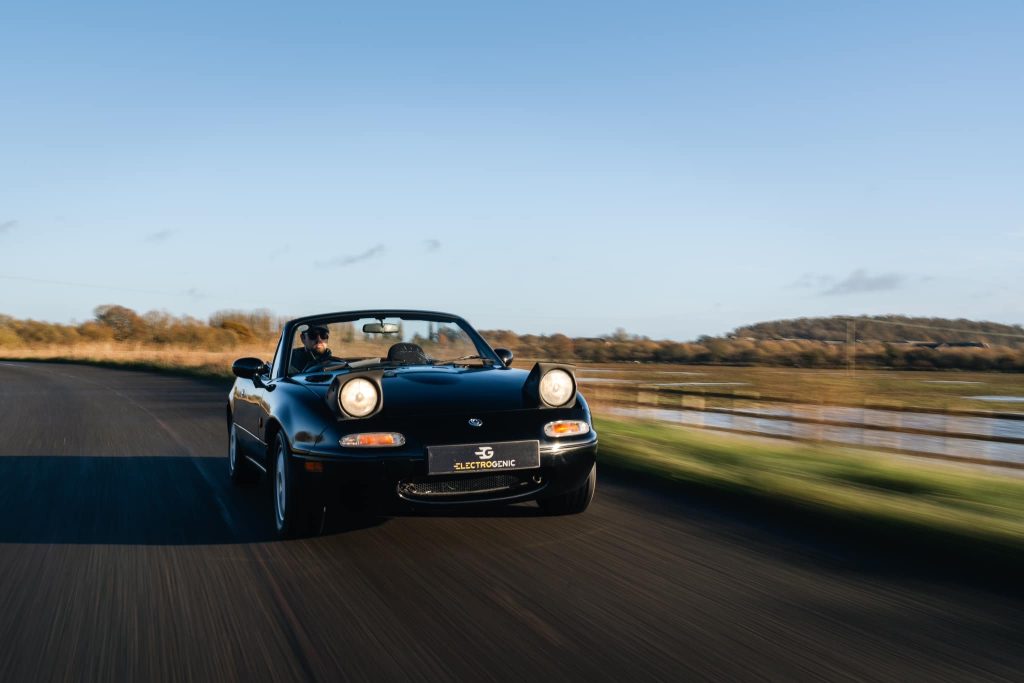 Mazda-MX-5-Miata-eléctrico