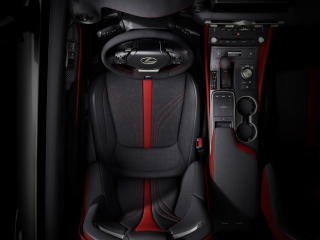 © Lexus Lexus-RC-F-V8-2025