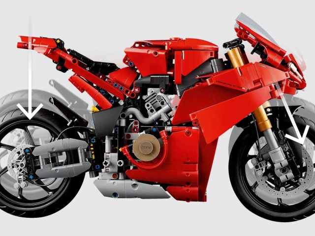 Ducati-Panigale-V4-S-Lego