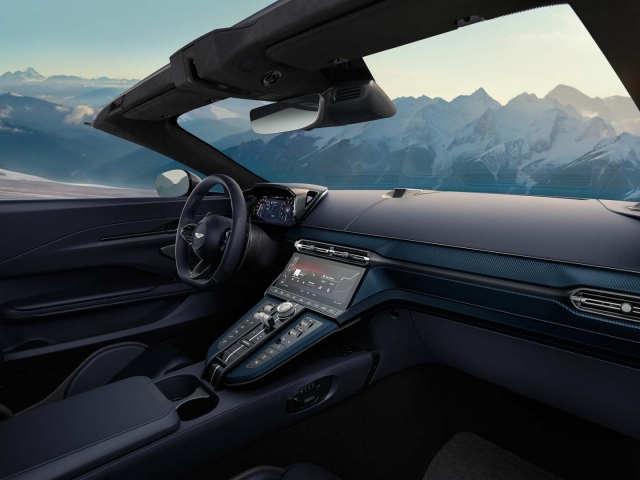 Aston-Martin-Vantage-Roadster