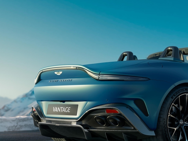 Aston-Martin-Vantage-Roadster