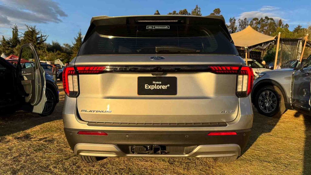 Ford-Explorer-2025-Colombia