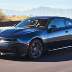 Dodge-Charger-motor-V8