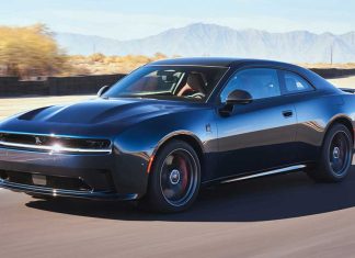 Dodge-Charger-motor-V8