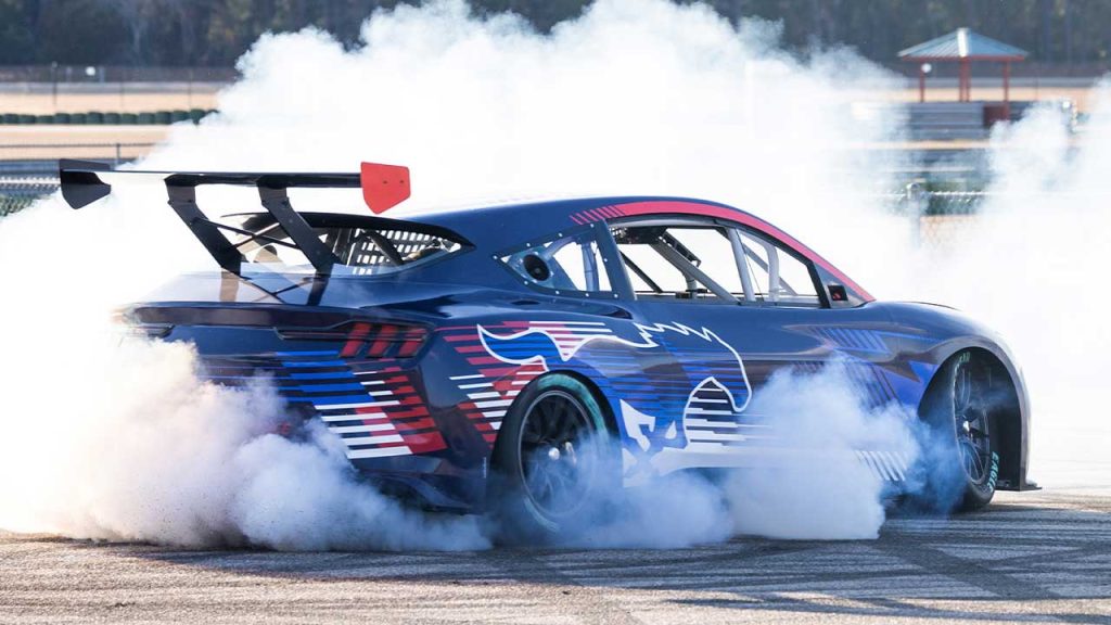 Ford-Mustang-Mach-E-eléctrico-NASCAR