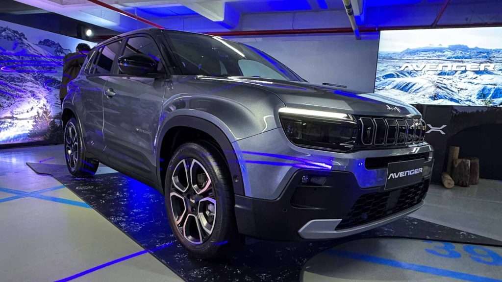 Jeep-Avenger-híbrido-eléctrico-Colombia
