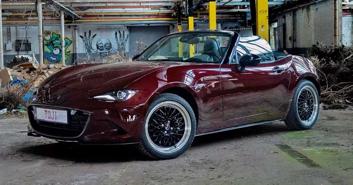 Mazda-Miata-Toji-Cosmo