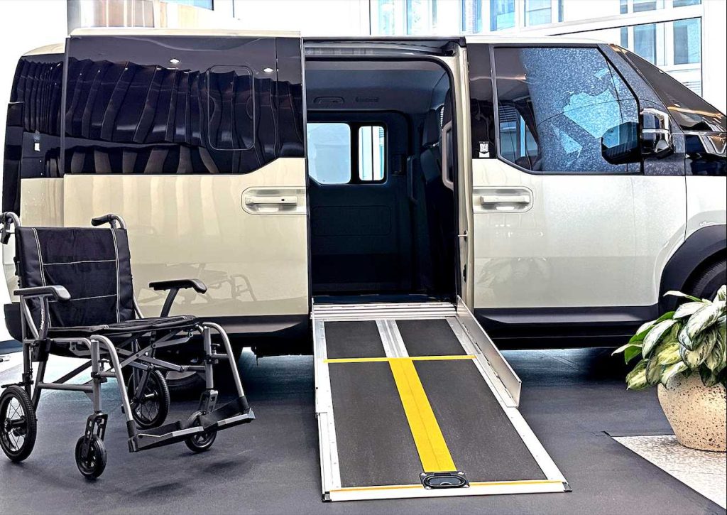 Kia-PV5-WAV-silla-ruedas