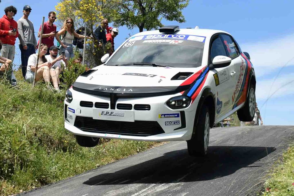 Lancia-Ypsilon-rally-competencias-HF