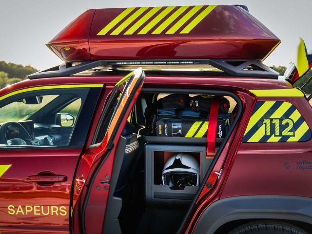 Renault-4-eléctrico-rescate-emergencia