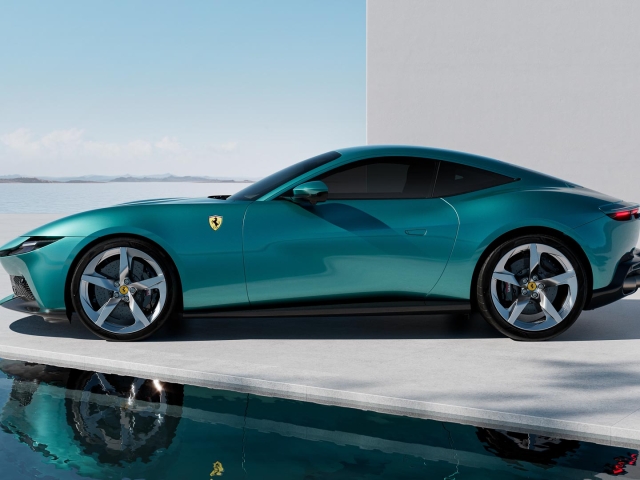 Ferrari-Amalfi-Roma