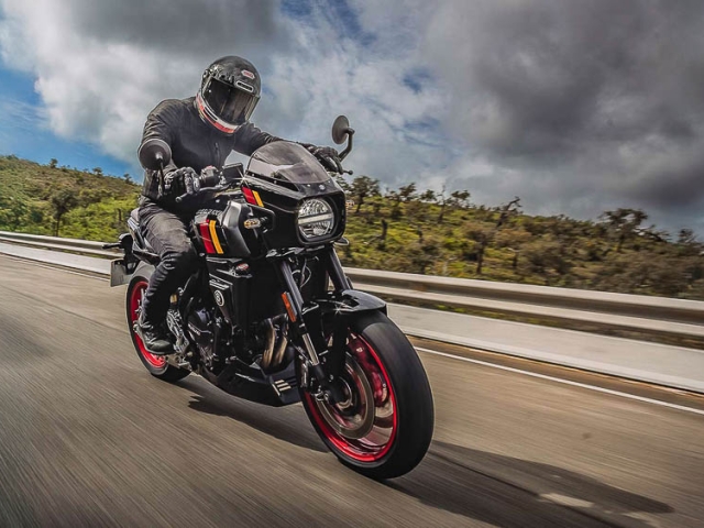 Suzuki GSX-8T