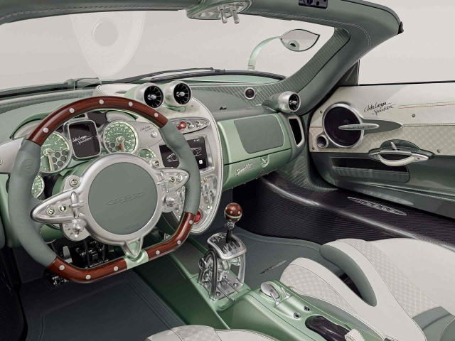 Pagani Huayra Codalunga