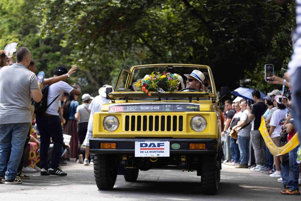 Desfile de Autos Clásicos y Antiguos Medellín