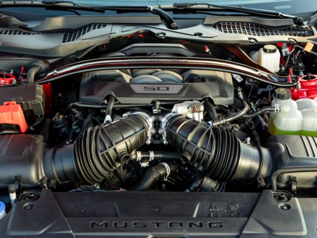 Ford Mustang Dark Horse