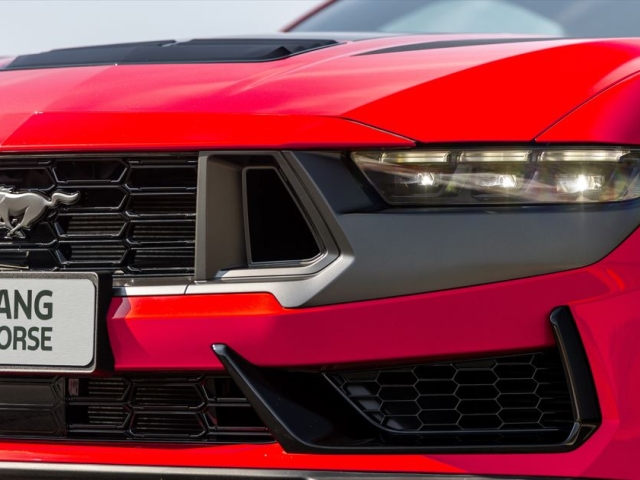 Ford Mustang Dark Horse