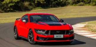 Ford Mustang Dark Horse
