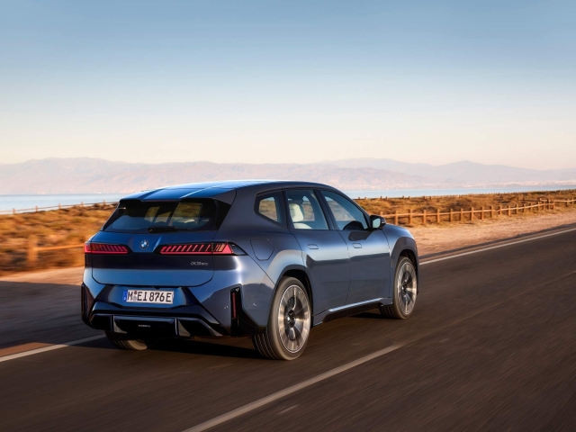 BMW iX3 2026