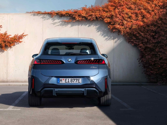 BMW iX3 2026