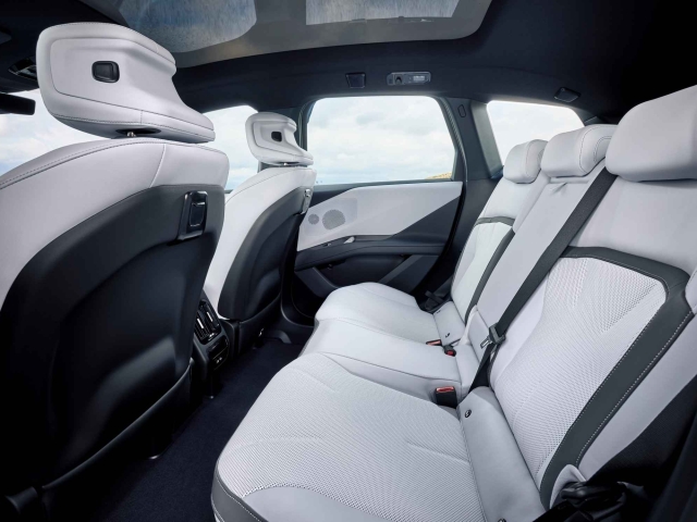 BMW iX3 2026