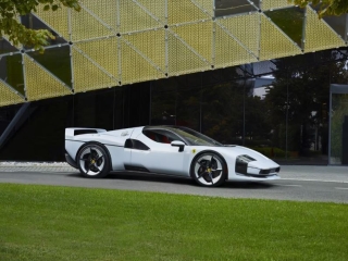 Ferrari SC40